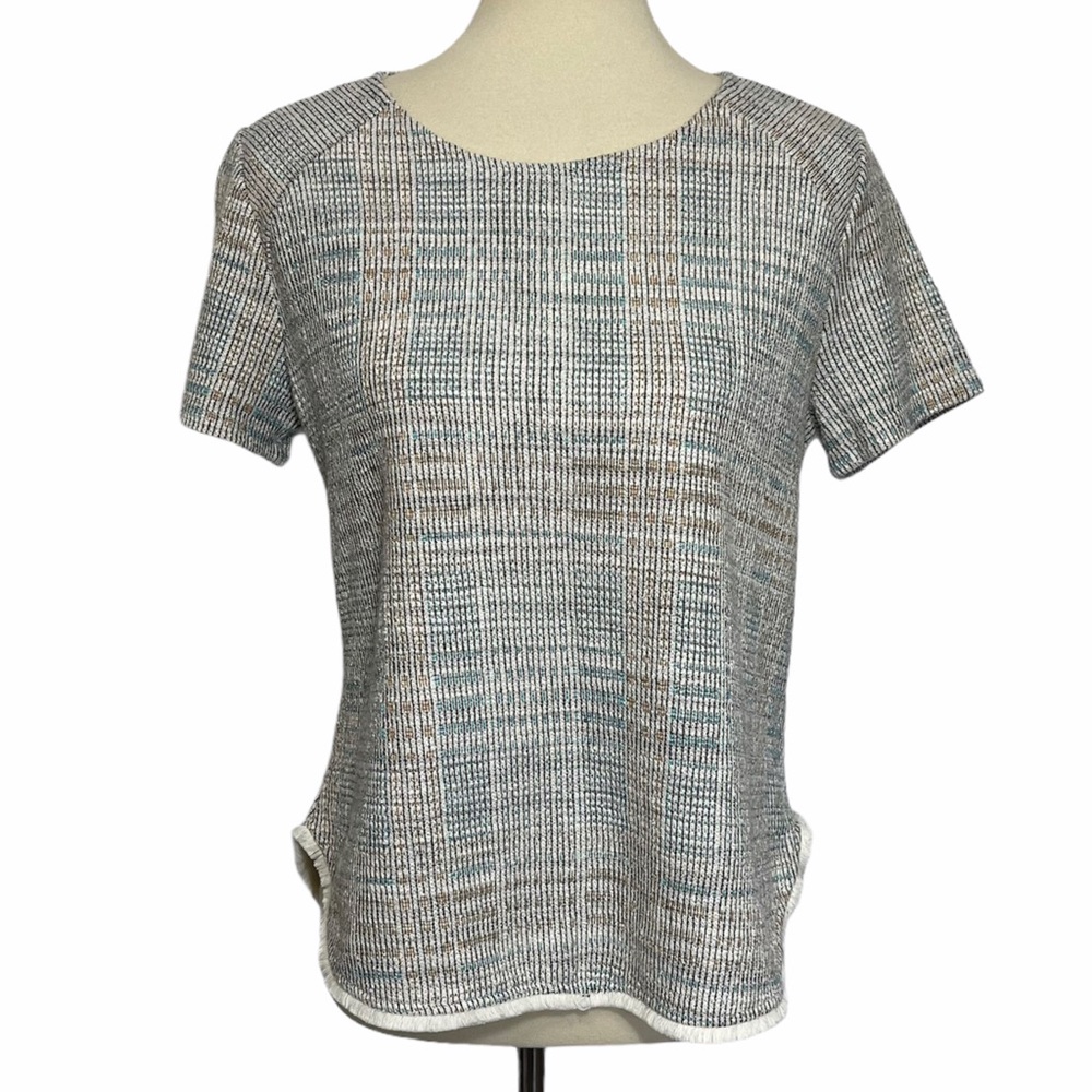W5 Fringed Hem Short Sleeve Top
